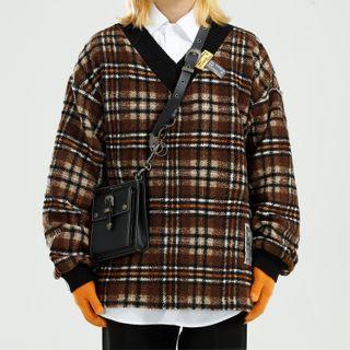 Long-sleeve V-neck Plaid Knit Top