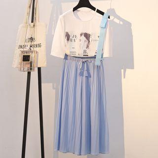 Set: Printed T-shirt + Pleated Skirt