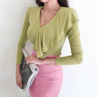 Flounced V-neck Slim Fit Top