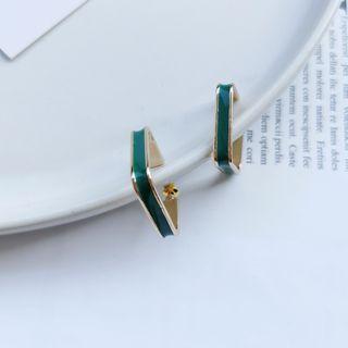 Cut-out Square Drop Earring