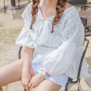 Tassel-detail Lace-yoke Top