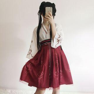 3/4-sleeve Printed Top / A-line Mesh Skirt