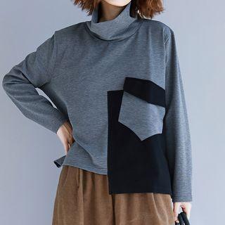 Long-sleeve Turtleneck Asymmetric T-shirt