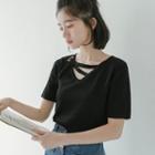 Short-sleeve V-neck T-shirt Black - One Size