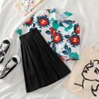 Pattern Loose-fit Short-sleeve Shirt / Plain Pleated Skirt