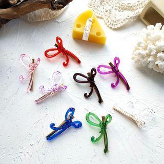 Knot Acrylic Hair Clip