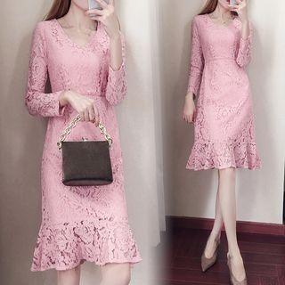 V-neck Lace Mermaid Sheath Cocktail Dress
