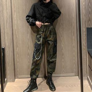 Cropped Sweatshirt / Camo Print Cargo Pants / Set