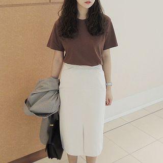 Short-sleeve Plain T-shirt / Midi Skirt / Set