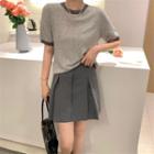 Short-sleeve Contrast Trim Top / Pleated Mini Skirt