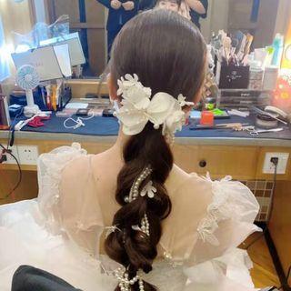 Set: Wedding Flower Headpiece + Clip On Earring Headpiece & 1 Pair - Clip On Earrings - White - One Size