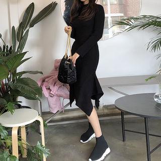 Crew-neck Handkerchief-hem Knit Midi Dress