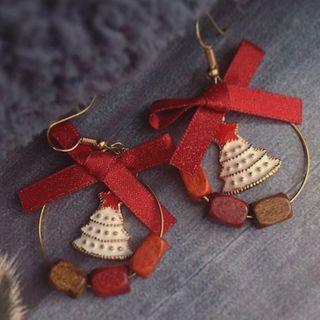 Christmas Tree Hoop Dangle Earring