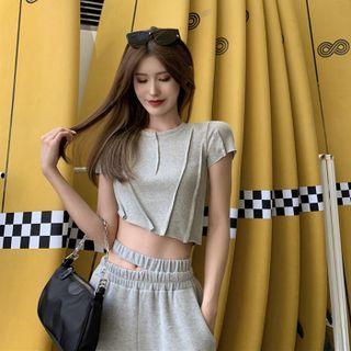 Short-sleeve Asymmetrical Crop Top