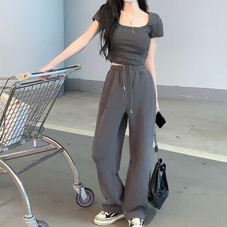 Short-sleeve Paneled Crop T-shirt / Wide Leg Pants