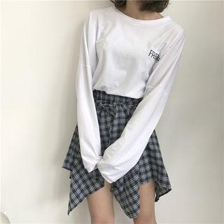 Lettering Long-sleeve T-shirt / Plaid A-line Skirt