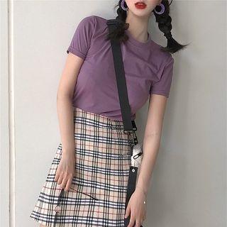 Plain Cropped T-shirt / High-waist Plaid Skirt