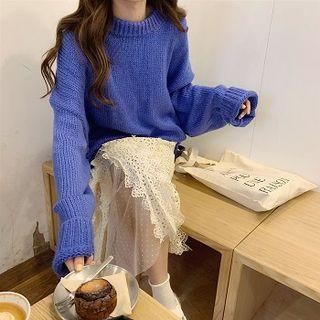 Plain Sweater / Midi Lace Skirt
