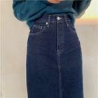 Cropped Knit Top / Straight-fit Midi Denim Skirt