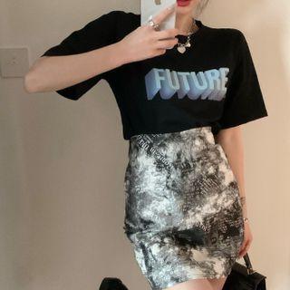 Short-sleeve Lettering T-shirt / Mini Skirt