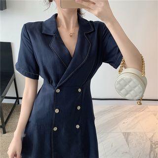 V-neck Short-sleeve Slim-fit Shirtdress