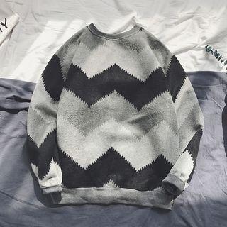 Round Neck Chevron Fleece Pullover
