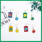 Non-matching Alloy Crisps Dangle Earring