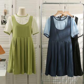Set: Contrasted Puff-sleeve T-shirt + Pleated Midi Tank Dress