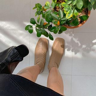 Square-toe Stitched Boots