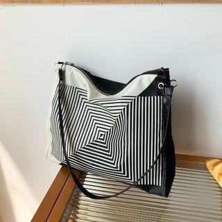 Print Plaid Shoulder Bag