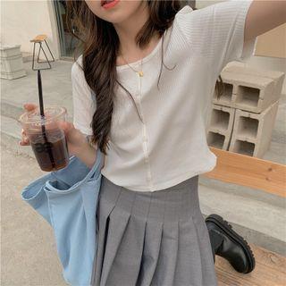 Short-sleeve Plain Slim-fit Cropped Top