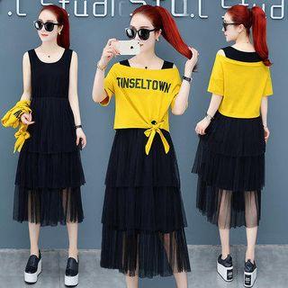 Set: Lettering Short-sleeve T-shirt + Mesh Panel Sleeveless Midi Tiered Dress