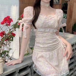 Short-sleeve Square Neck Floral Lace Trim Mini A-line Dress