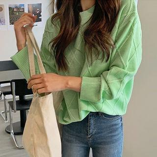 Diamond Patterned Knit Top