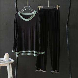 Set: V-neck Contrast Trim T-shirt + Straight Leg Pants