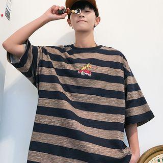 3/4-sleeve Giraffe Graphic Striped T-shirt