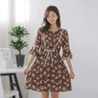 Lace-taping 3/4-sleeve Floral Print Midi Dress