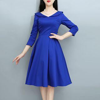 Collared 3/4-sleeve Dress