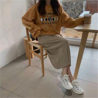 Set: Printed Pullover + Plain Midi Dress