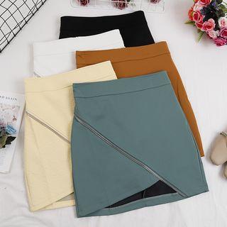 Asymmetric Zip-accent Faux-leather A-line Skirt