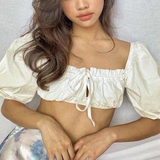 Puff Sleeve Square Neck Tie-front Ruffled Crop Blouse