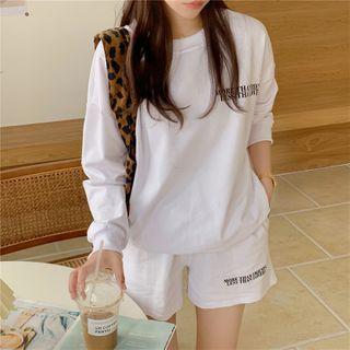 Set: Lettering Sweatshirt + Sweatshorts