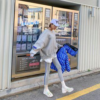 Set: Letter-printed Layered Sweatshirt + Contrast-trim Sweatpants