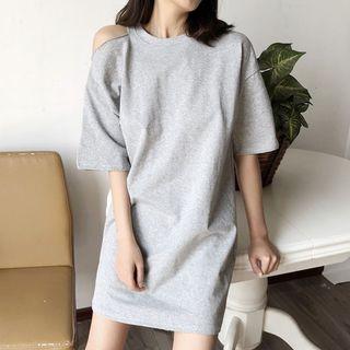 Cold Shoulder Short-sleeve Long T-shirt