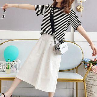 Set: Pinstriped Short-sleeve T-shirt + Capri Wide Leg Pants