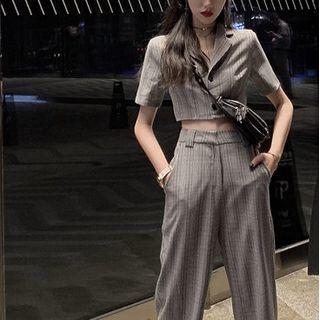 Short-sleeve Plaid Cropped Blouse / Wide-leg Pants