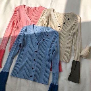 Plain Single-breasted V-neck Long-sleeve Knit Top