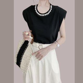 Sleeveless Faux Pearl T-shirt Black - One Size