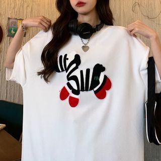 Elbow-sleeve Zebra Embroidery T-shirt
