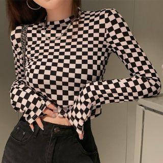 Long-sleeve Checkerboard Cropped T-shirt